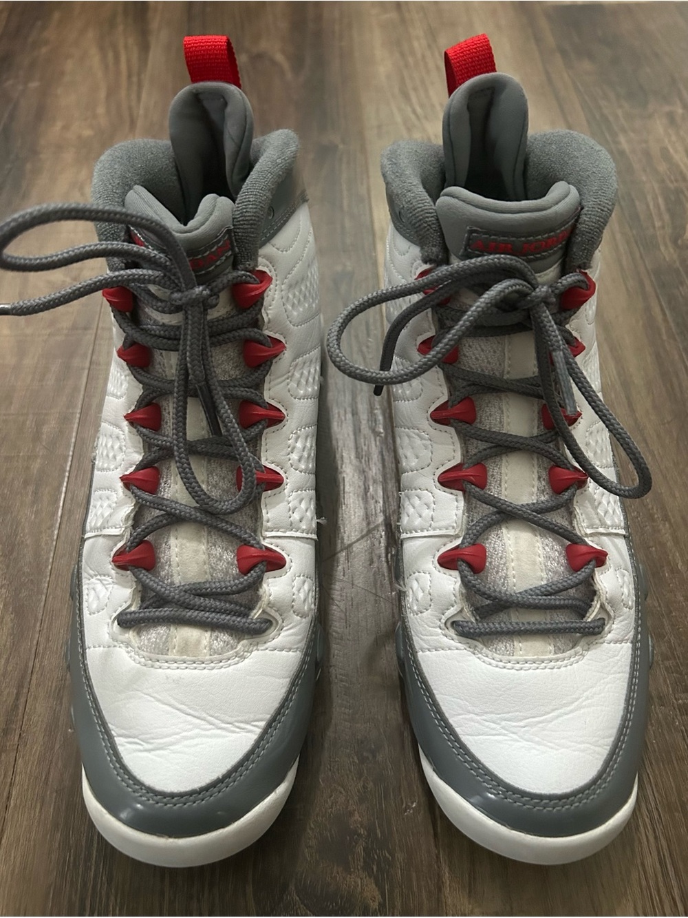 Air Jordan 9 Retro Youth Size 5.5Y/ W 7 Cool Grey Fire Red Sneakers 302359-162